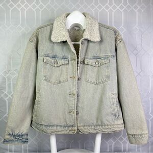 PacSun Sherpa Lined Denim Cozy Trucker Jacket Size M/L Light Acid Wash Blue.